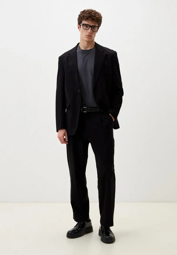 Lightweight Travel Suit